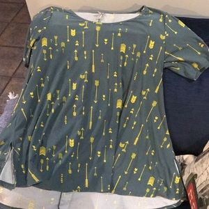 Lularoe classic t in size large. EUC